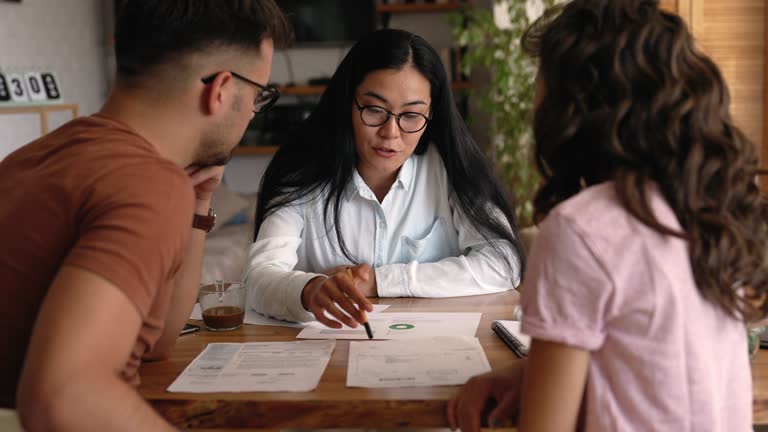 The Art of Drawing Readers In: Your attractive post title goes here gettyimages-1340701950-640x640